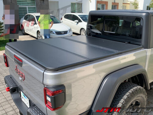 Aluminum Tri-Fold Folding Hard Tonneau Cover to suit Jeep Gladiator 2020+