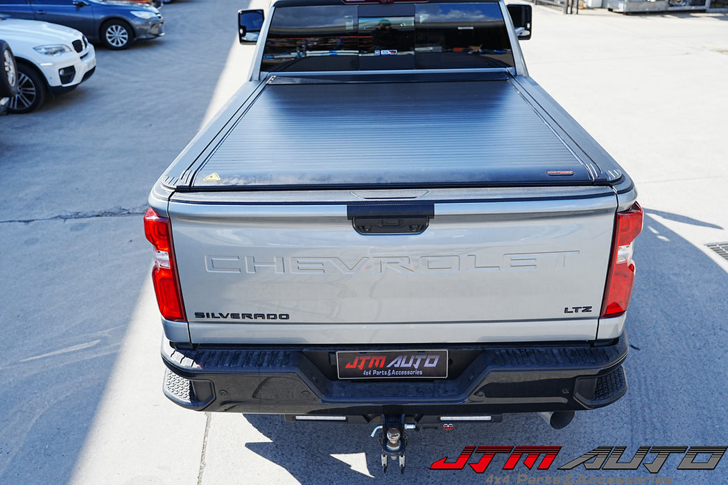 Chevrolet Silverado roller shutter with integrated LED light bar
