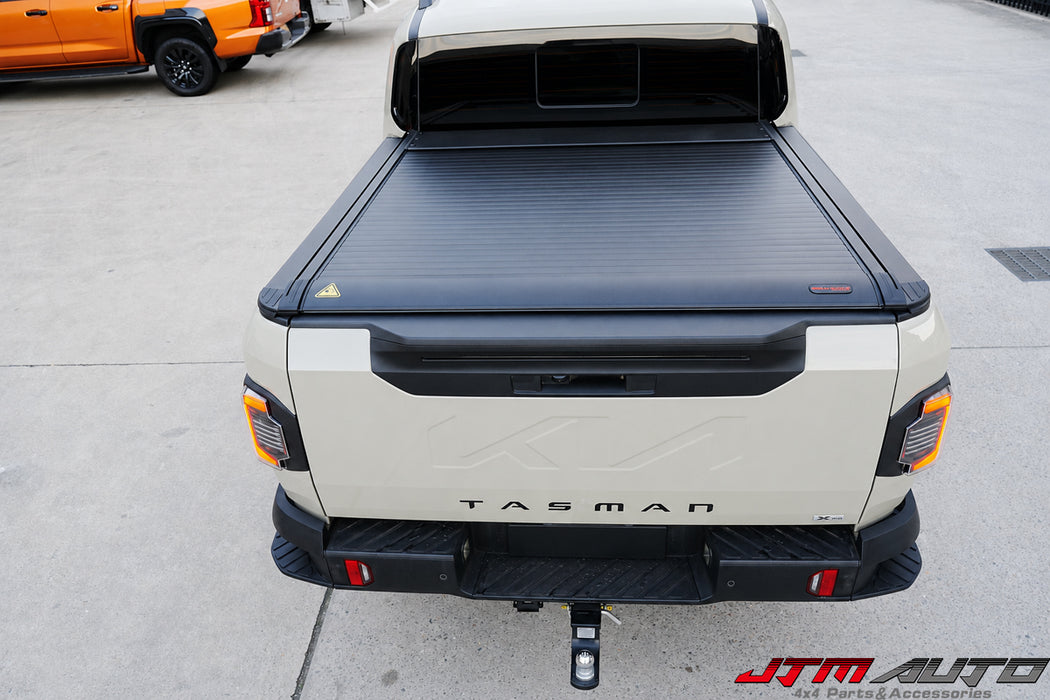 Remote-controlled electric cargo cover for Kia Tasman