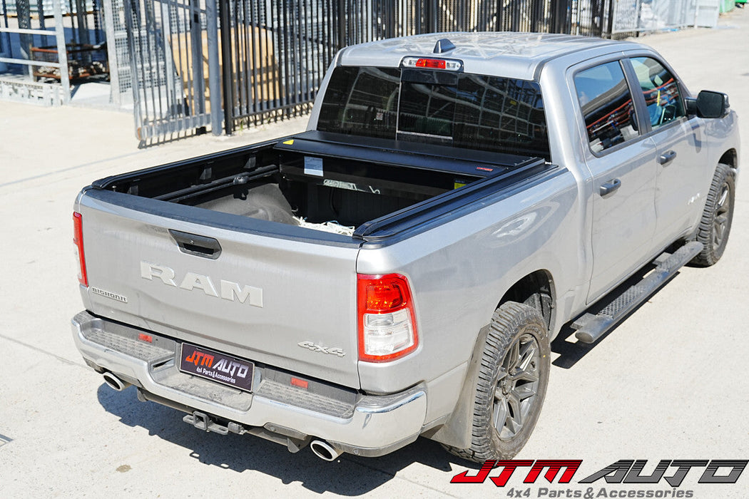 Remote-controlled electric cargo cover for Toyota Tundra